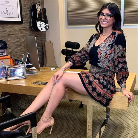 Mia Khalifa High Heels Porn Videos